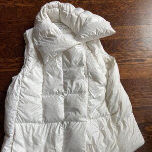 Liz Claiborne White Puffer Vest